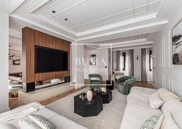 Exclusiva vivienda en venta reformada en Castellana – 431 m², 4 dormitorios en suite,  2 trasteros y portero