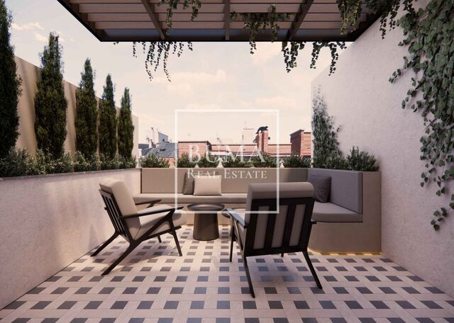 119 sqm luxury penthouse with terrace for sale in Goya, Madrid