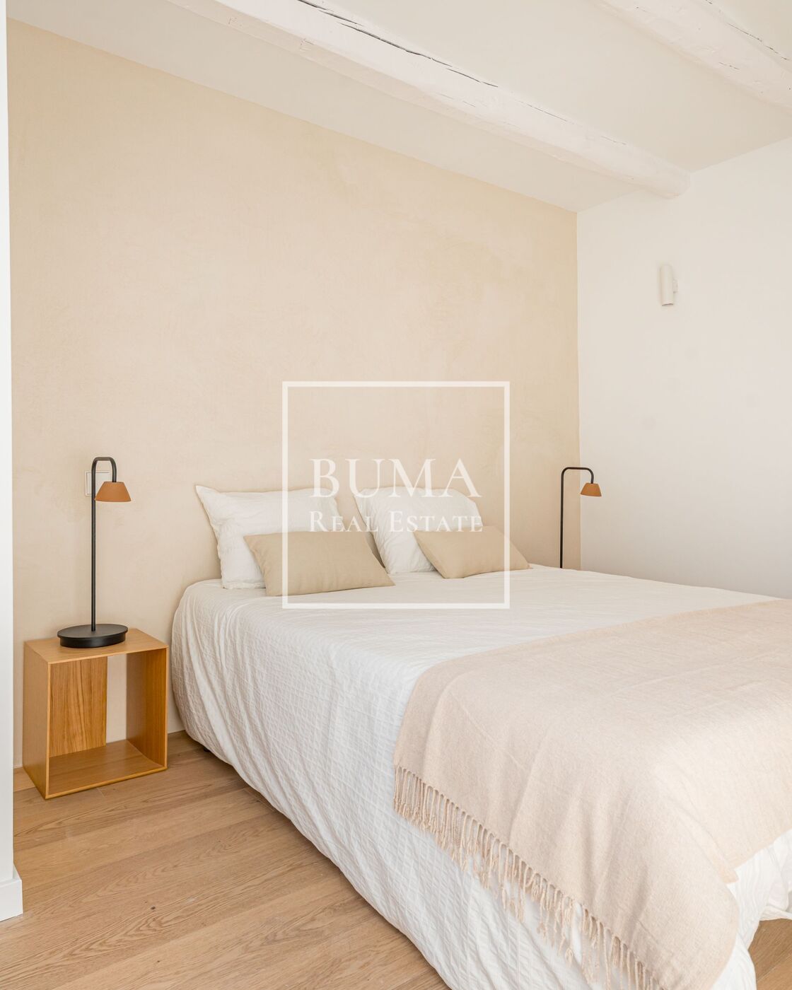 Exclusivo ático de diseño en venta con terrazas en el corazón de Madrid