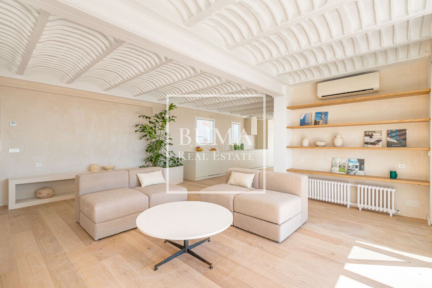 Exclusivo ático de diseño en venta con terrazas en el corazón de Madrid