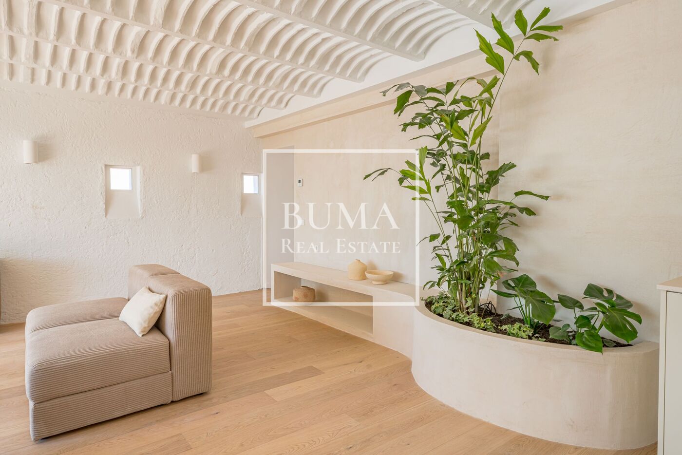 Exclusivo ático de diseño en venta con terrazas en el corazón de Madrid