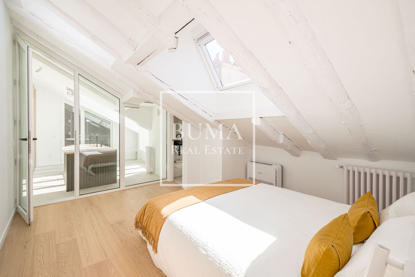 Exclusivo ático de diseño en venta con terrazas en el corazón de Madrid