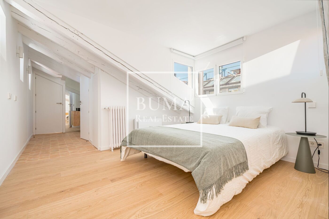 Exclusivo ático de diseño en venta con terrazas en el corazón de Madrid