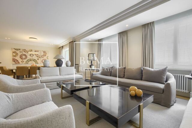 401 sqm luxury flat with views and terrace for sale in Castellana, Madrid