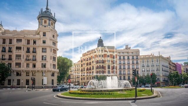 OFICINA PREMIUM EN ALQUILER - ALMAGRO