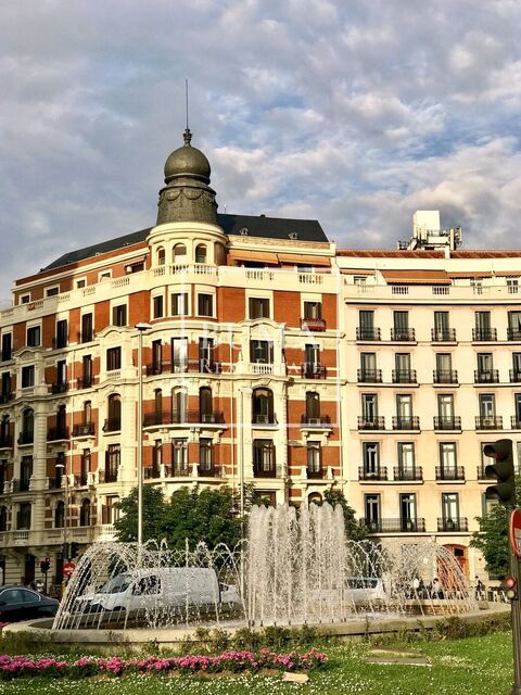 OFICINA PREMIUM EN ALQUILER - ALMAGRO