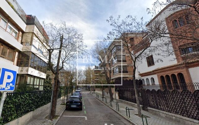 Magnífica vivienda en venta en El Viso, una de las zonas más exclusivas y residenciales de Madrid.