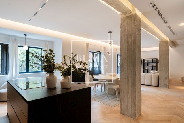353 sqm luxury flat with terrace for sale in Castellana, Madrid