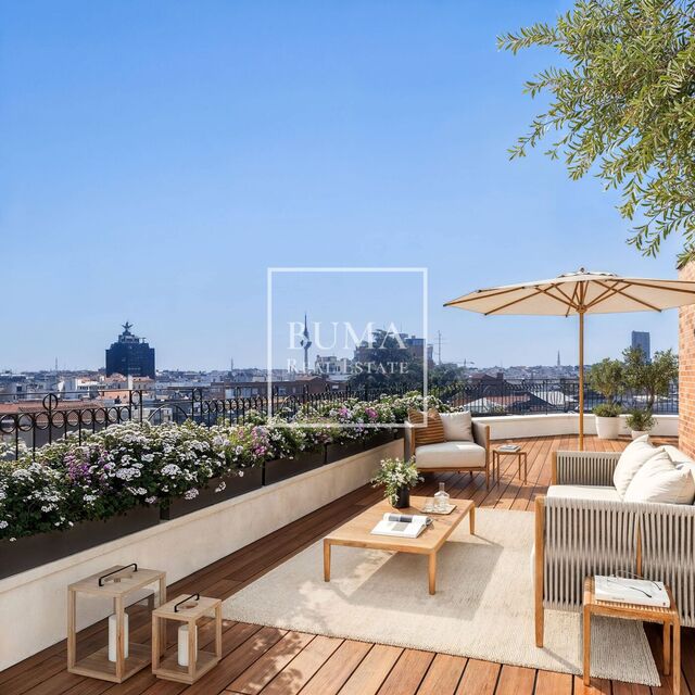 127 sqm luxury penthouse with terrace for sale in Almagro, Madrid