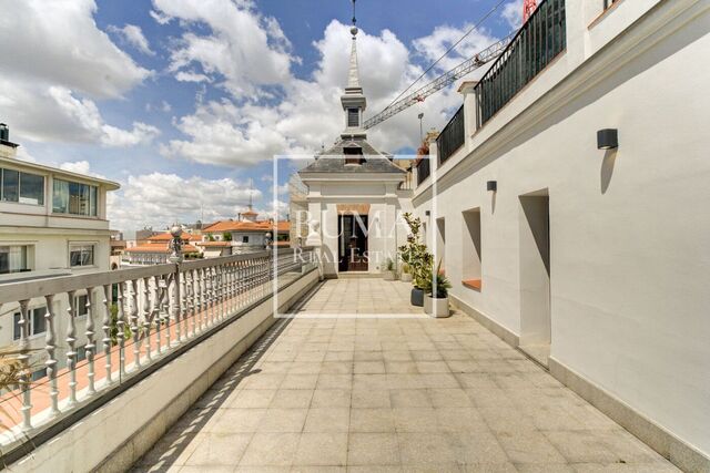 Espectacular Ático con terraza de 55 metros en Castellana 3 plazas de garaje y trastero