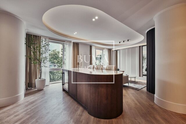 Elegante Piso Familiar con Terraza y Garaje en El Viso