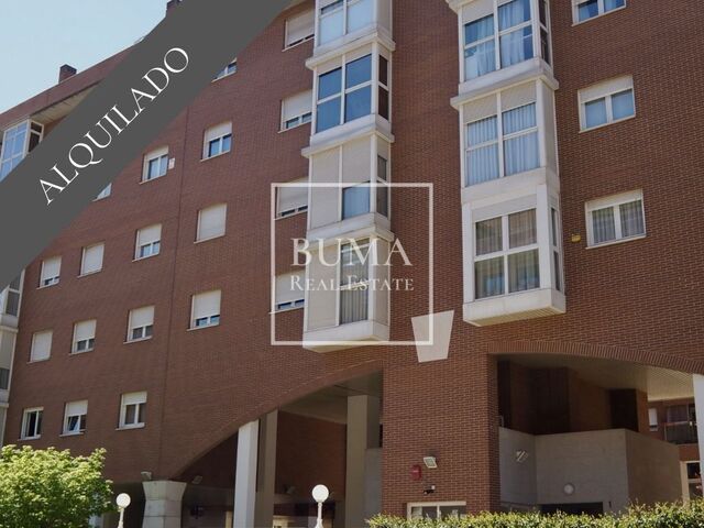 Piso en alquiler en fantástica urbanización privada en Sanchinarro