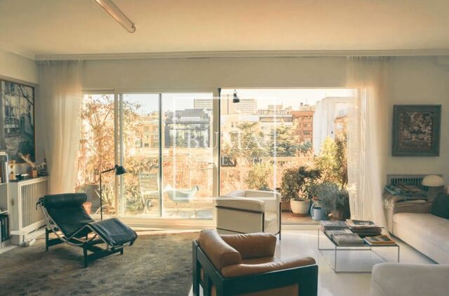 275 sqm luxury flat with views and terrace for sale in Castellana, Madrid