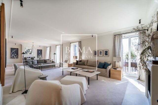 404 sqm luxury flat for sale in Castellana, Madrid