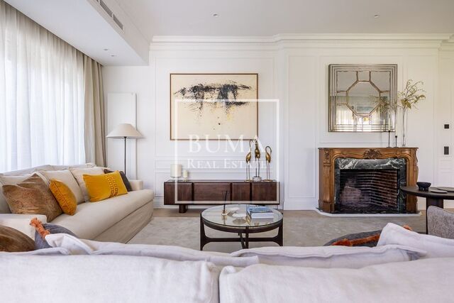 462 sqm luxury flat for sale in Madrid